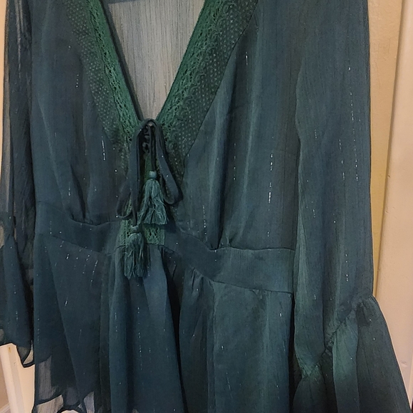 Torrid Green blouse with silver sparkles - Picture 3 of 7